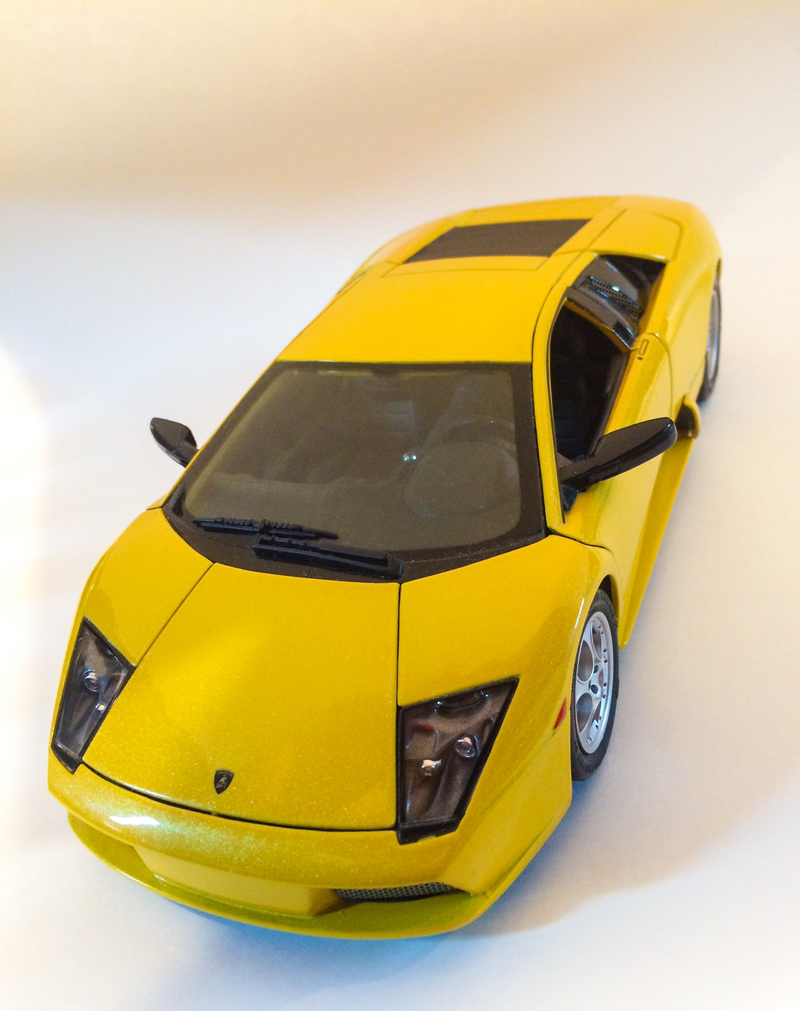Illustration for article titled Lamborghini Murcielago: a 1:18 Diecast Review